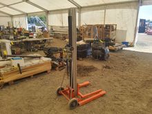 Image of Sumner 2210 Material Lift