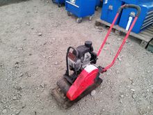 Image of Belle 12" Petrol Compaction Plate