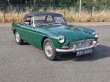 Image of 1970 MGB Roadster