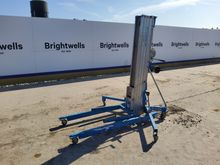 Image of Genie SLA-20 Material Lift