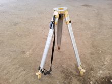 Image of 2x Power Pods, Laser Level Tripod, 1x Work Light and 2x Tripods