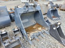 Image of Bucket 135cm Wide, 80mm Pins, 305mm Ears & 490mm Centres