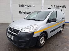 Image of PEUGEOT PARTNER 750 SE L2 BLUE HD Panel Van