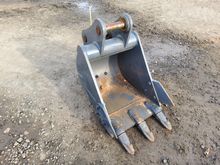 Image of Teeth Bucket with Loosed Pins - Width 480mm | Pins 45mm | Ears 145mm | Centres 245mm