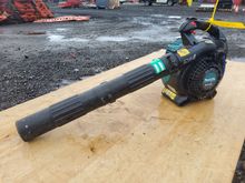 Image of Maklta BHX2501 Petrol Leaf Blower