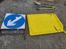 Image of 1x Safe Kerb Ramp X 1x Keep Left/Right Road Sign
