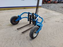 Image of Rough Terrain Pallet Handler