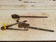 Image of 1x Wrench, 1x Pipe Wrench and 1x Cutter