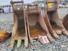 Image of Keen 3ft Digging Bucket Pins 100mm Centres 585mm  Ears 420mm