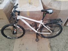 Image of Unknown Make White Bicycle Frame Number: AA20231901 Frame Size: Medium