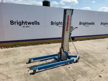 Image of Genie SLA-15 Material Lift