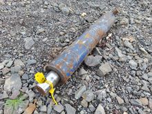 Image of Large Hydraulic Ram - Used