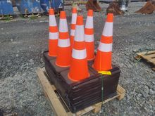 Image of 60x Traffic Cones