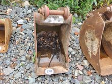 Image of 8T Takeuchi TB180 Bucket 17"