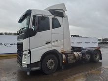 Image of VOLVO FH 460 6x2 Mini Mid Lift Tractor Unit