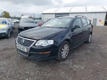 Image of VOLKSWAGEN PASSAT S TDI Estate