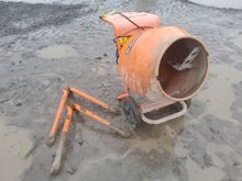 Image of Altrad Belle M16B Electric Cement Mixer