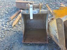 Image of 57cm Bucket - 55mm Pins, 170mm Ears, 340mm Centres