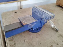 Image of 200mm Iron Bench Vice