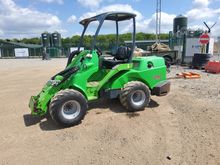 Image of Avant 745 Loader