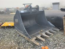 Image of Doosan DX480 81in Width Bulk Bucket - 120mm + 80mm Pins, 470mm Ears, 590mm Centres