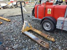 Image of Small Pallet Truck