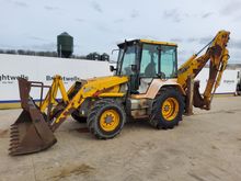 Image of MF 860 Backhoe Loader