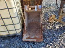 Image of 2ft Bucket for CAT 13T Excavator