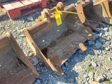 Image of 2FT Bucket 30mm Pins 1100mm Ears 130mm Centres