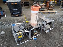 Image of Earl 3x Wallpaper Steamers & Dust Supression Tank