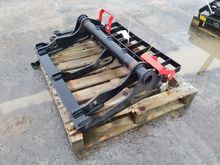 Image of Manitou 3T Floating Pallet Forks & Carriage