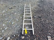 Image of Single Extension Ladder - 9 Rung