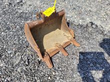 Image of 18" Bucket | 25mm Pin | 110mm Ears | 80mm Centres