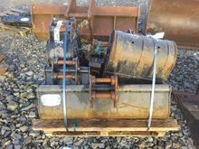 Image of Pallet of DX27 CK28 Buckets & Hitches
