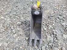 Image of Bucket 1ft Wide, 45mm Pins, 140mm Ears & 245mm Centres