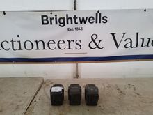 Image of Husqvarna BLi200 3x 5.2Ah Batteries