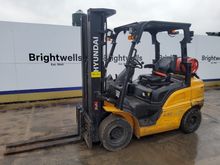 Image of Hyundai 25L9A Gas Forklift