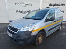 Image of PEUGEOT PARTNER 850 SE L1 BLUE HD Panel Van