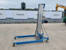 Image of Genie SLA-15 Telescopic Lifter