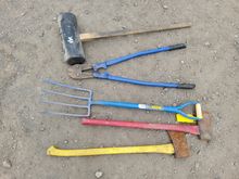 Image of 1x Pavers Mallet, 1x Bolt Croppers 900Mm, 1x Garden Fork, 2x Axe