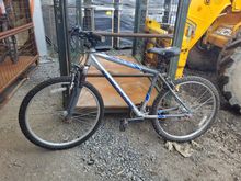 Image of 1x Rockadil EAL Pro Mongoose Bicycle Frame Number: HAWNOA077803 Frame Size: M