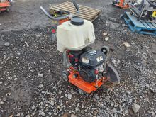 Image of Husqvarna FS305 350mm Road Saw
