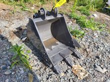 Image of Bucket 18in Wide, 35mm Pins, 110mm Ears, 140mm Centres