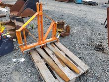 Image of Compact Tractor Pallet Forks