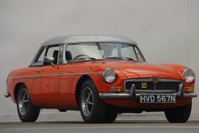 Image of 1975 MGB Roadster