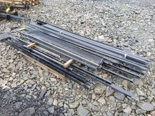 Image of Assortment of Black Powder Coated Paliside Fencing 14x 1.75m Plings, 23x 235 Palings & 8x Various Off Cuts, Posts & Railss
