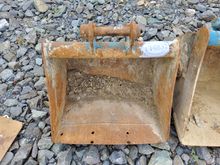 Image of 2' Bucket 35mm Pins 140mm Ears 185mm Centres