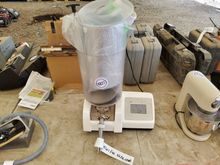 Image of Mini Fill Injector Machine