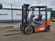 Image of Toyota TONERO 25 2.5T Diesel Forklift