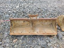 Image of 4ft Bucket 35mm Pins 145mm Ears 180mm Centres